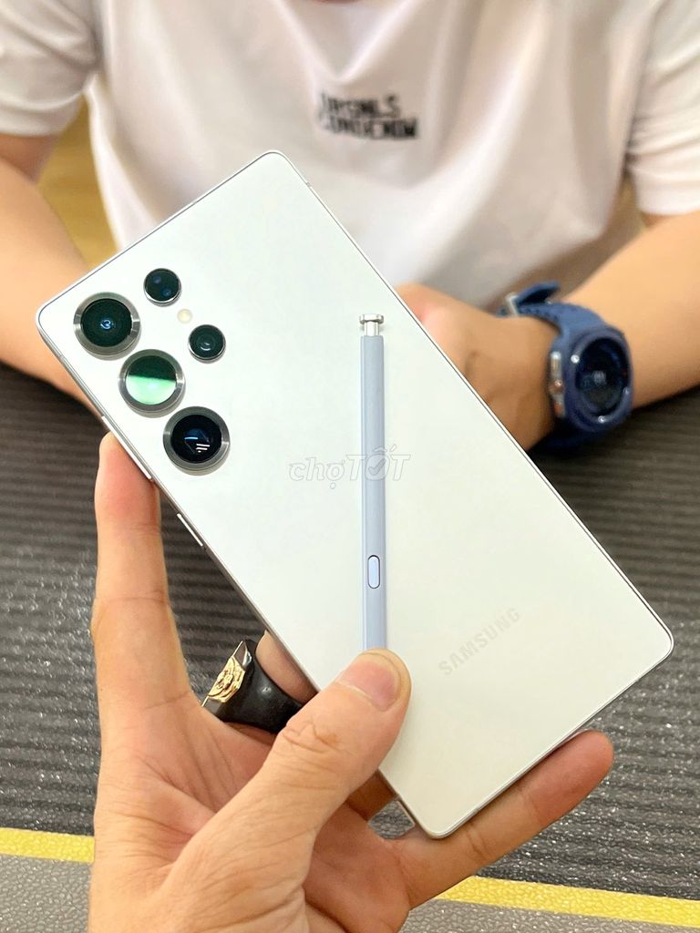 Samsung Galaxy S25 Ultra 5G trắng zin chuẩn. Mua bán Điện thoại tại Quận Thanh Khê Đà Nẵng được đăng bởi Vietphones Store 16 Kỳ Đồng hình 1