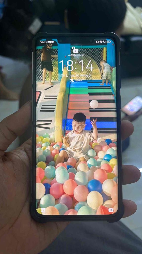 Huawei Mate 50 Pro Cam bán hoặc giao lưu. Mua bán Điện thoại tại Quận Nam Từ Liêm Hà Nội được đăng bởi Jack Son hình 1