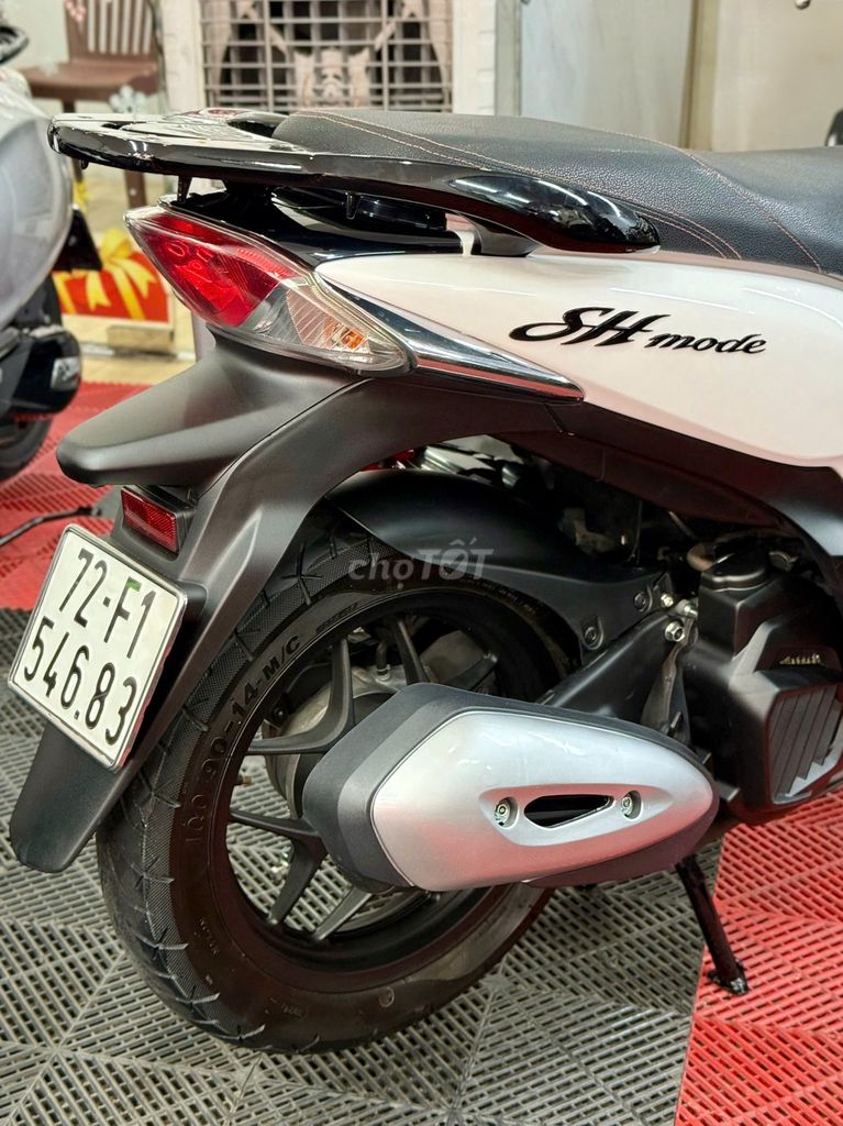 💥Honda ShMode 2018 Bản Sport khóa SmartKey Biển72. Mua bán Xe máy tại Thành phố Thủ Đức Tp Hồ Chí Minh được đăng bởi XE MÁY THỦ ĐỨC hình 8