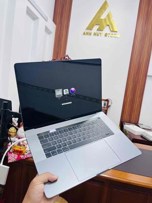 MacBook Pro 2019 15in cấu hình KHỦNG i9/16Gb/512Gb. Mua bán Laptop tại Quận Ninh Kiều Cần Thơ được đăng bởi ĐIỆN THOẠI LAPTOP ANH HUY