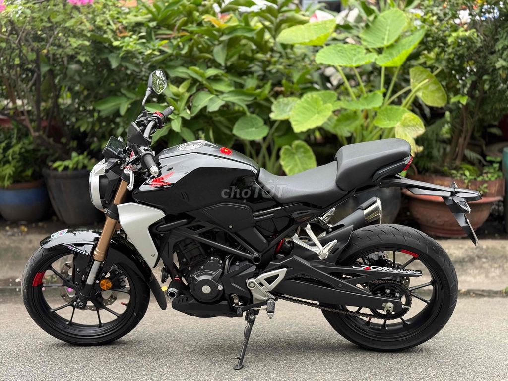 Honda cb300r odo 14.000km, zin keng bstp chính chủ. Mua bán Xe máy tại Quận 6 Tp Hồ Chí Minh được đăng bởi TanNguyenStore  hình 9