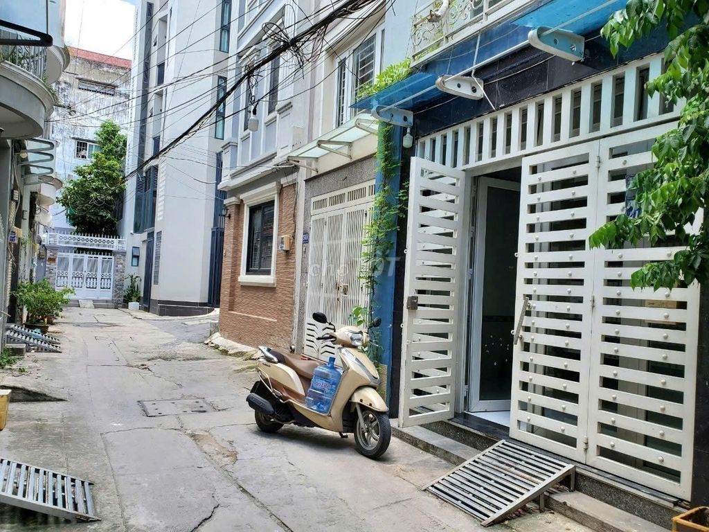 NGUYỄN XÍ Hẻm Xe Hơi 6m - 3 TẦNG 4,3 x 8,5 - 82M2 -TN 200TR - 5,8 tỷ. Mua bán nhà ở tại Quận Bình Thạnh Tp Hồ Chí Minh được đăng bởi HUYNH THI XUAN TU hình 1