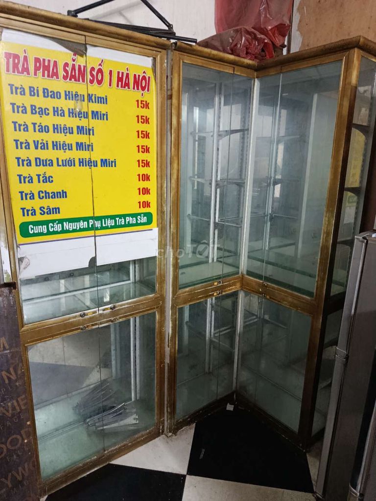 Tủ trưng bày Kính Kim loại Vàng đồng. Mua bán Tủ, kệ gia đình tại Quận Hoàng Mai Hà Nội được đăng bởi thân thương  hình 1