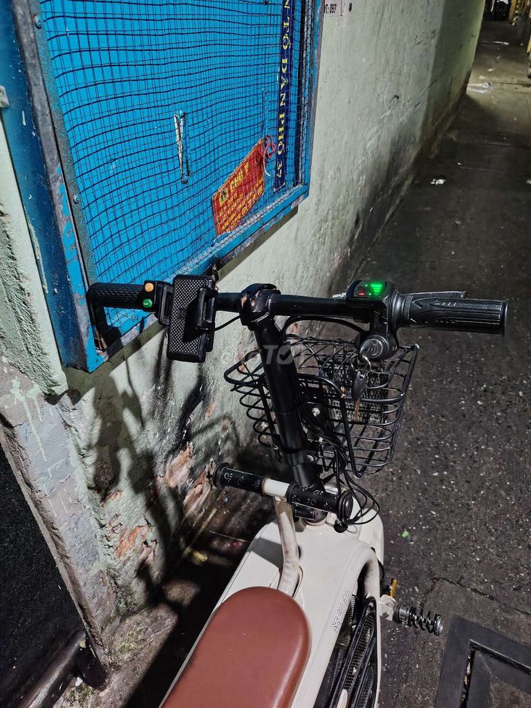 Xe đạp điện Mini Nhật Bản Trắng. Mua bán Xe điện tại Quận 4 Tp Hồ Chí Minh được đăng bởi A út  hình 4