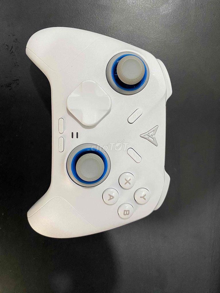 Tay cầm chơi game Flydigi Direwolf 4 Trắng cũ. Mua bán Thiết bị chơi game tại Thành phố Dĩ An Bình Dương được đăng bởi Nguyễn Hồng Sơn hình 1