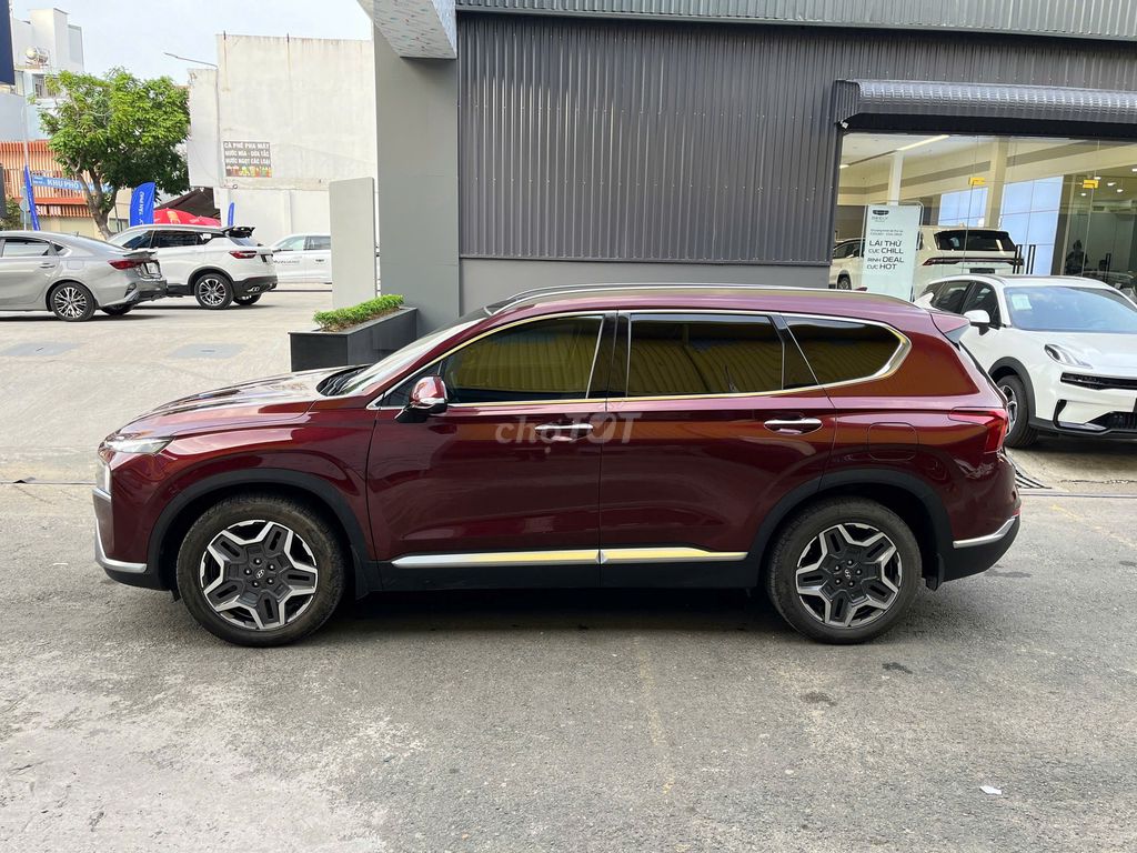 HYUNDAI SANTAFE DẦU CAO CẤP 2023 XE GIA ĐÌNH LƯỚT. Mua bán Ô tô tại Quận 1 Tp Hồ Chí Minh được đăng bởi Hiếu hình 3