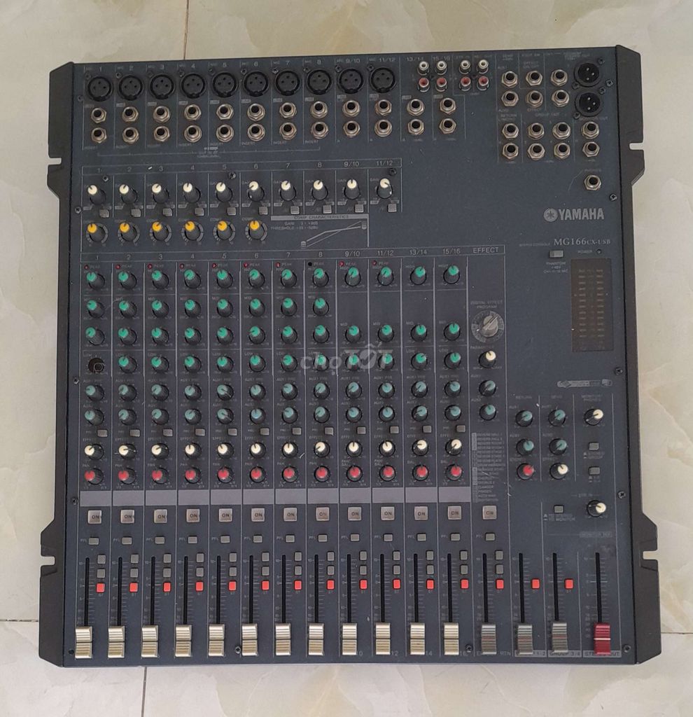 Mixer yamaha 16line