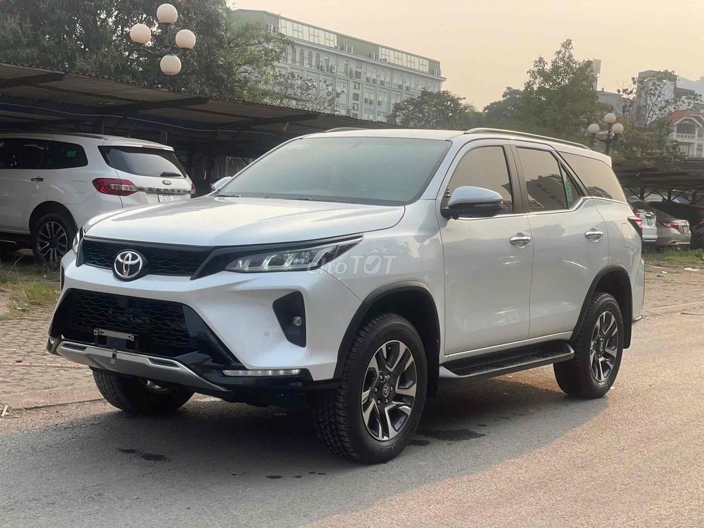 Toyota Fortuner 2022 Legender 2.4 4x2 AT - 48000 k