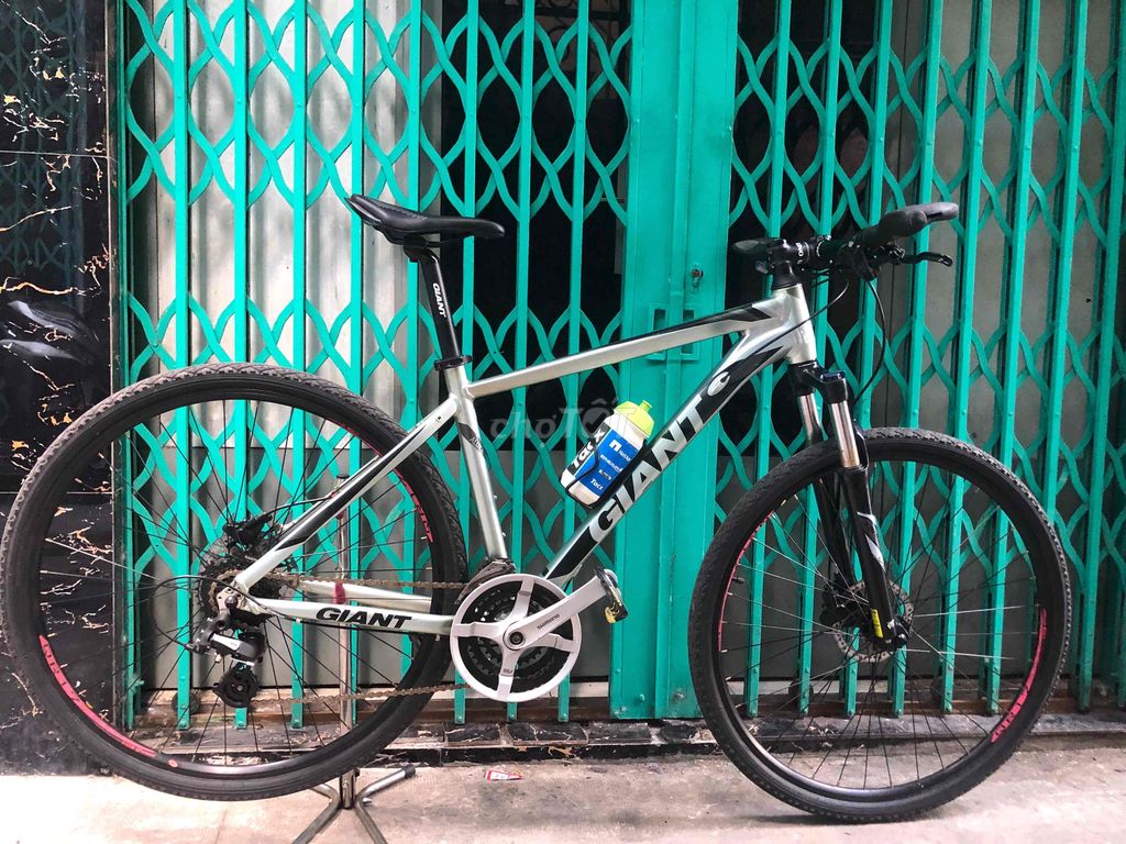 MTB Giant bánh 29 thắng dầu