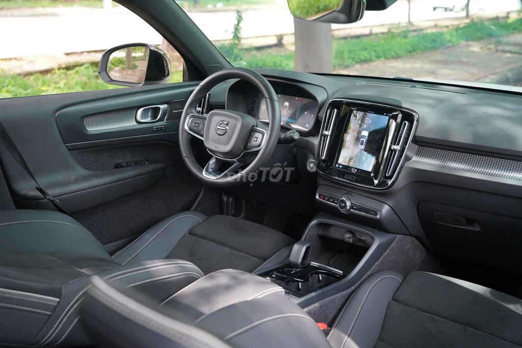 Volvo XC40 B6 2023 siêu lướt 17.000km_Bank 90%. Mua bán Ô tô tại Quận 7 Tp Hồ Chí Minh được đăng bởi Hoàn Lee Xe Lướt hình 15