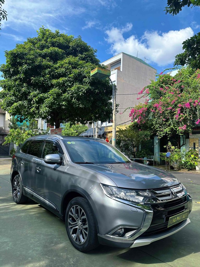 Mitsubishi Outlander 2019 2.0 Premium. Mua bán Ô tô tại Thành phố Thủ Đức Tp Hồ Chí Minh được đăng bởi Nguyễn Lê Khoan hình 3