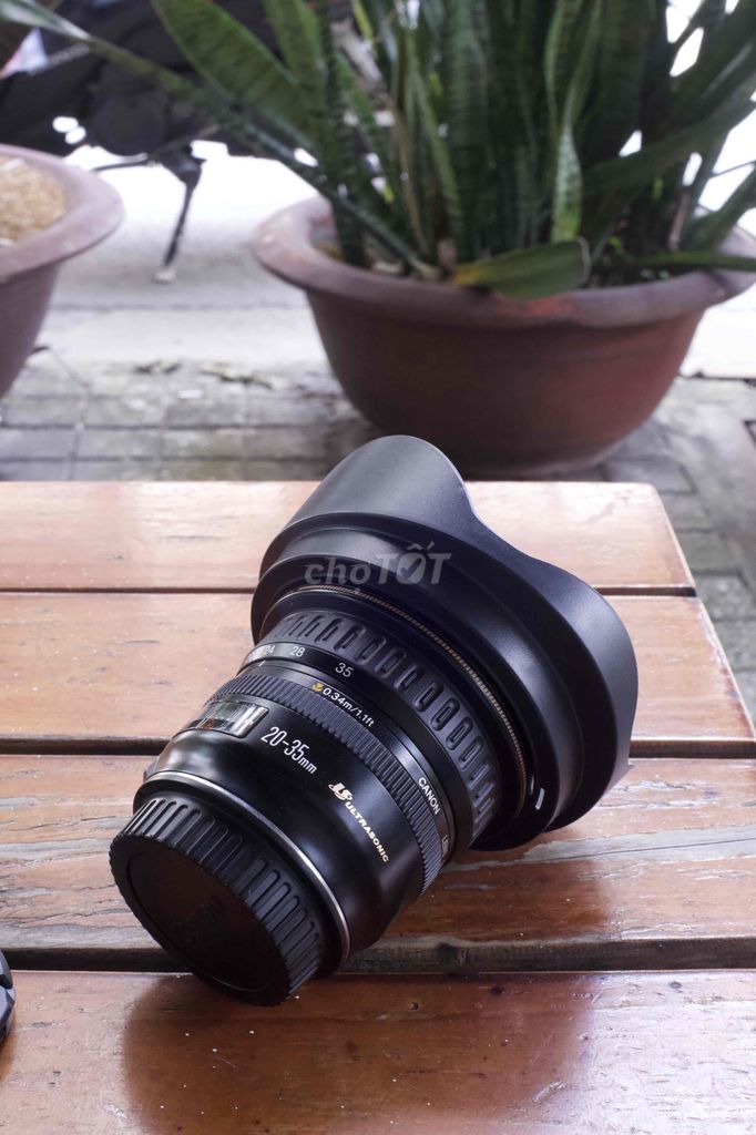 Ống kính Canon EF 20-35mm f/3.5-4.5 USM. Mua bán Máy ảnh, Máy quay tại Quận 7 Tp Hồ Chí Minh được đăng bởi minh tuấn hình 1
