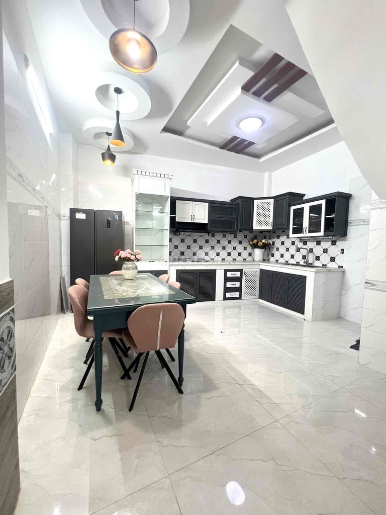 Cho Thuê Nhà 5x10m 3Lầu 5PN.7WC Full Nội Thất Quang Trung 16tr
