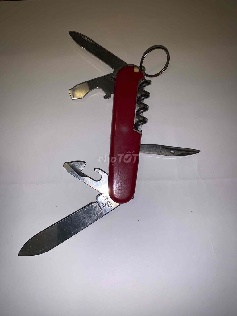 đồ sinh tồn đa năng