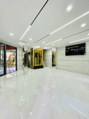 Nhà ngang 11m dt73m2 5 tầng 7pn hẻm 8m kd được Lê Văn Quới,Q. Bình Tân