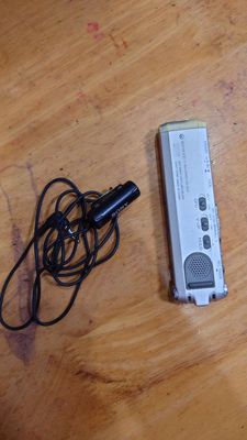 Dọn nhad thanh lý máy thu âm Sony lắp pin tiêu. Mua bán Tivi, Âm thanh tại Quận Hoàng Mai Hà Nội được đăng bởi Trần Văn Tuyển 
