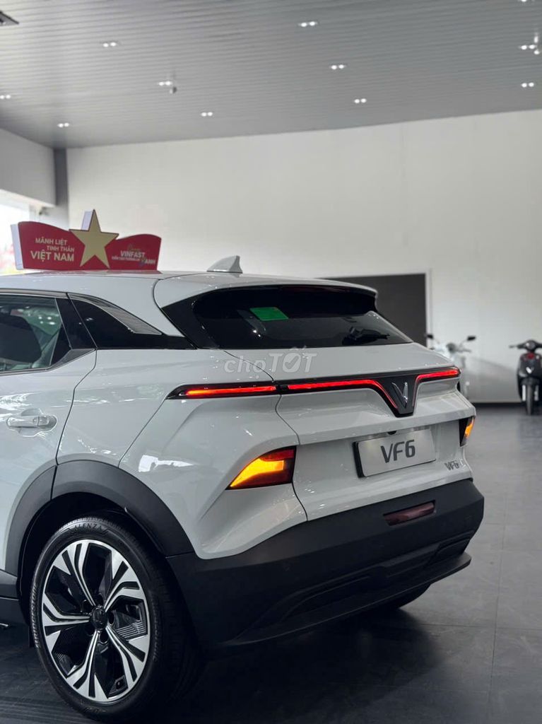 VINFAST VF6 VAY 90% TỔNG ƯU ĐÃI  HƠN 60 TRIỆU. Mua bán Ô tô tại Quận Tân Phú Tp Hồ Chí Minh được đăng bởi Chí Nhân VinFast hình 8