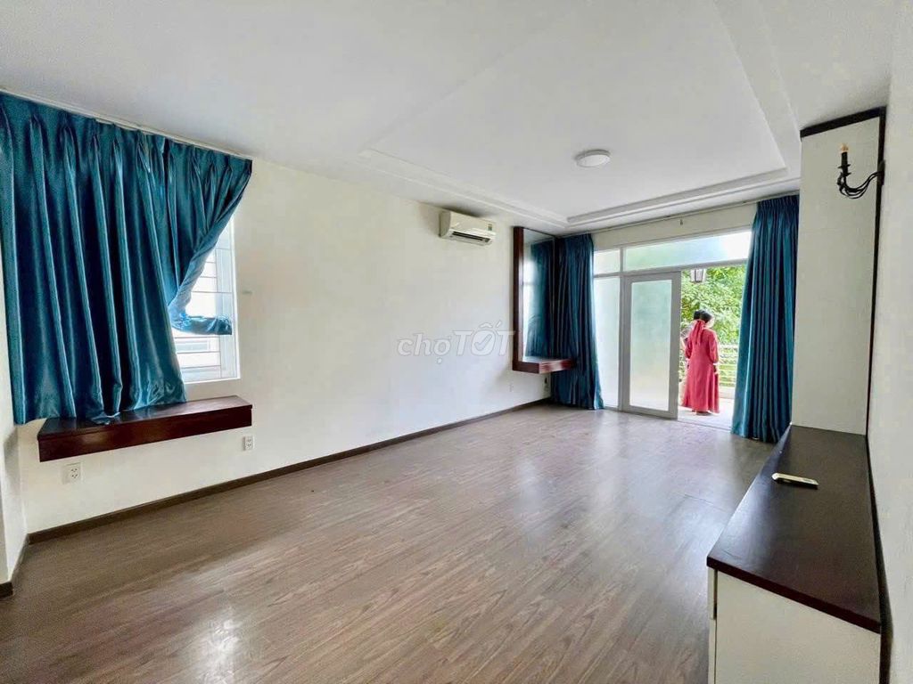 cho thuê biệt thự Vieew sông KDC Tấn Trường Quận 7