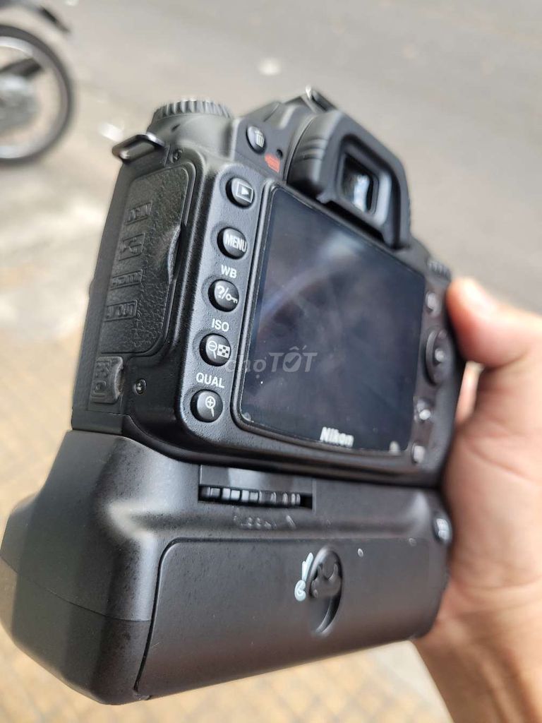 Nikon D90 như mới    kèm Grip