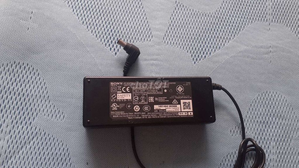 Sạc laptop Sony ACDP-060S03 Đen. Mua bán Phụ kiện (Màn hình, Chuột...) tại Thành phố Mỹ Tho Tiền Giang được đăng bởi Huỳnh Quí hình 1