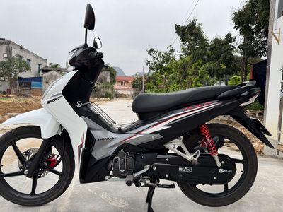 Xe chính chủ. Đi 8000. Mua bán Xe máy tại Thành phố Thái Nguyên Thái Nguyên được đăng bởi Win