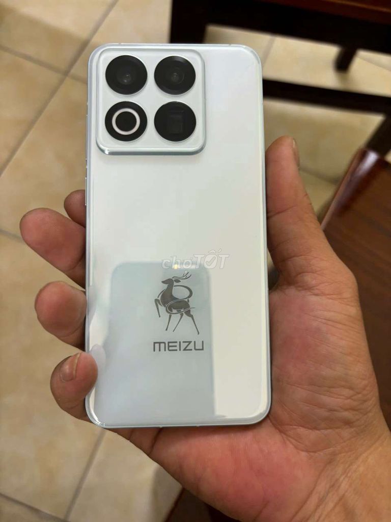 Meizu 22 Trắng Đẹp keng. Mua bán Điện thoại tại Thành phố Vĩnh Yên Vĩnh Phúc được đăng bởi Việt Đen hình 1