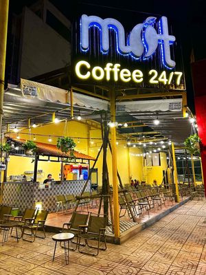 Tuyển nhân viên phục vụ