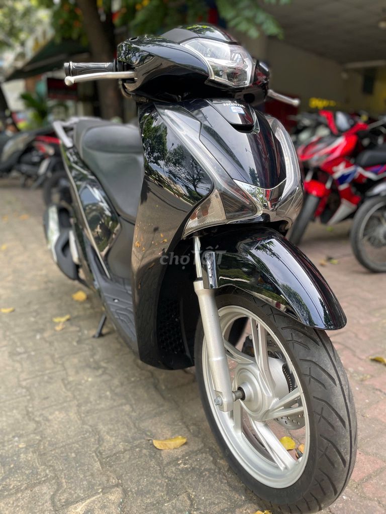 Honda SH 125 ABS 2017 Đen. Mua bán Xe máy tại Thành phố Biên Hòa Đồng Nai được đăng bởi Phương nguyễn  hình 4