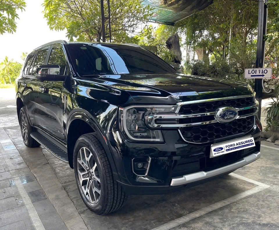 Ford Everest Titanium 4x2 2026 чёрный 3 700 км