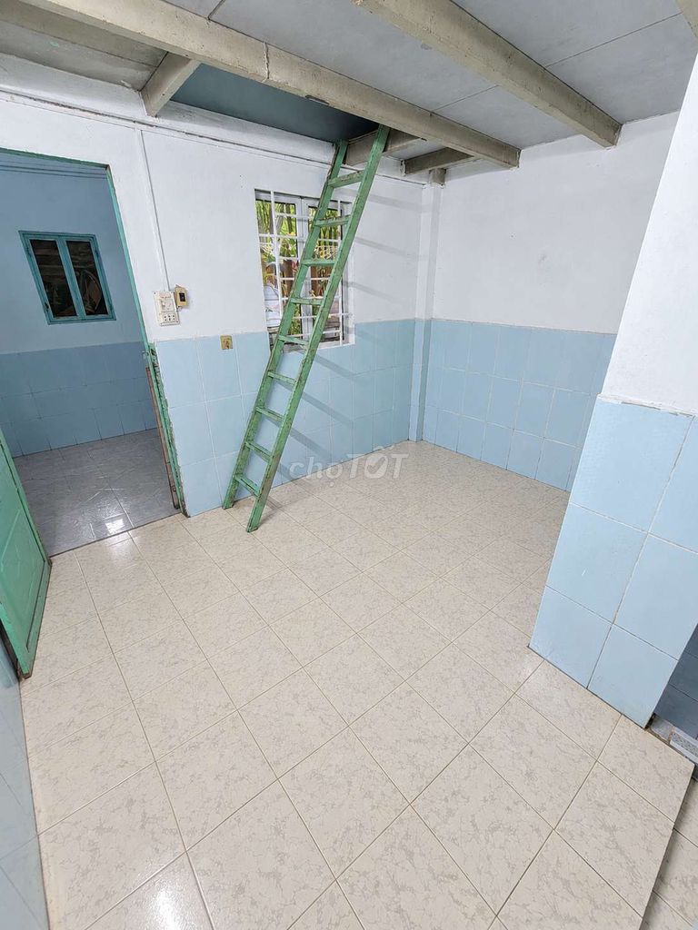 Тихая комната в аренду в районе Чыонг Тхо
