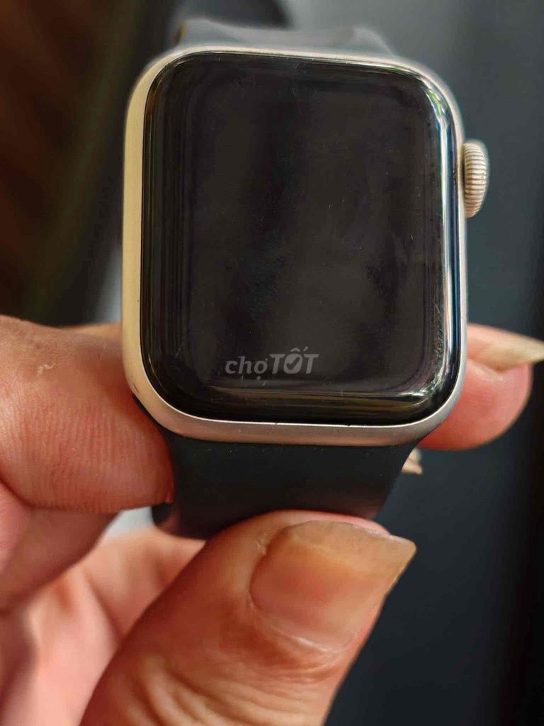 Apple Watch SE 40mm Bạc. Mua bán Thiết bị đeo thông minh tại Quận Bình Tân Tp Hồ Chí Minh được đăng bởi nguyễn sang  hình 1