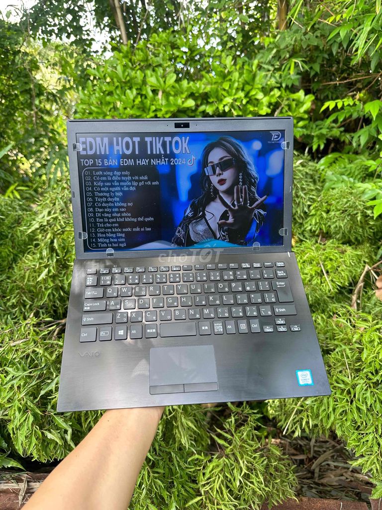 💻 Laptop Sony Vaio i7 Th8 | RAM 16GB | SSD 256GB |. Mua bán Laptop tại Thành phố Vĩnh Long Vĩnh Long được đăng bởi Ngà Trần hình 1