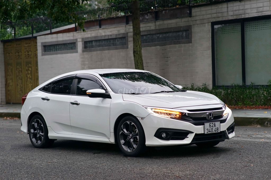 Honda Civic 2018 full đồ chơi cực nét full bd hãng. Mua bán Ô tô tại Thành phố Thủ Đức Tp Hồ Chí Minh được đăng bởi Võ Văn Kiệt hình 3