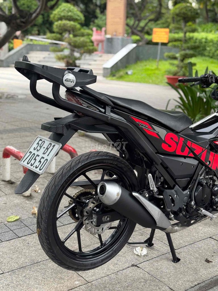 Satria 150 Fi 2021 Красно-Черный 20 000 км госномер собственник