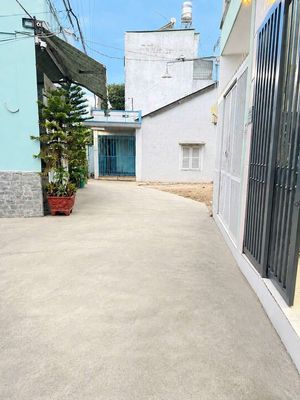 Nhà đẹp vào ở ngay - liên hệ xem nhà c