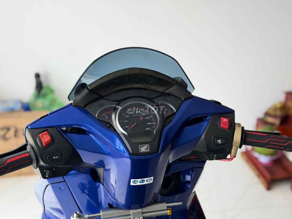 #SH300i ABS nhập ý , dkld 2017 #BSTP. Mua bán Xe máy tại Thành phố Dĩ An Bình Dương được đăng bởi Nguyễn Tuấn hình 9