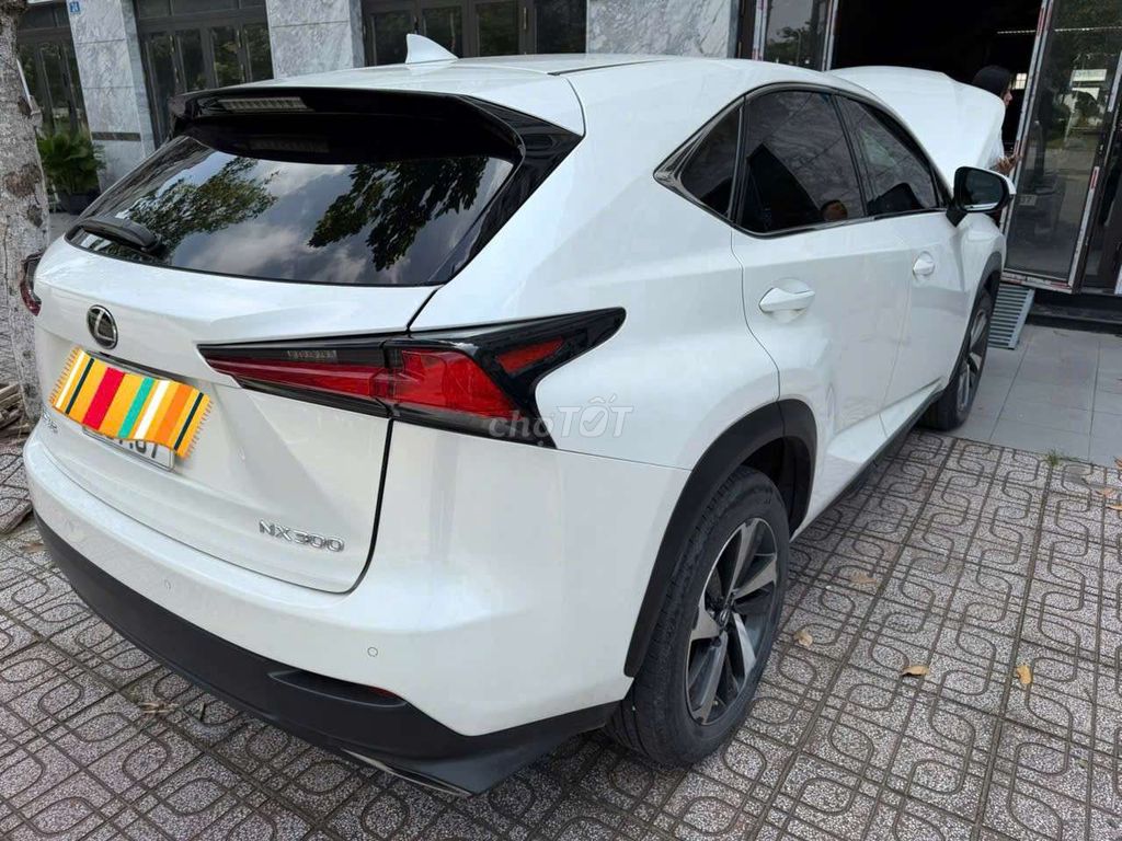 LEXUS NX300 - 60000 km. Mua bán Ô tô tại Thành phố Thủ Đức Tp Hồ Chí Minh được đăng bởi Ms Hiệp  hình 10