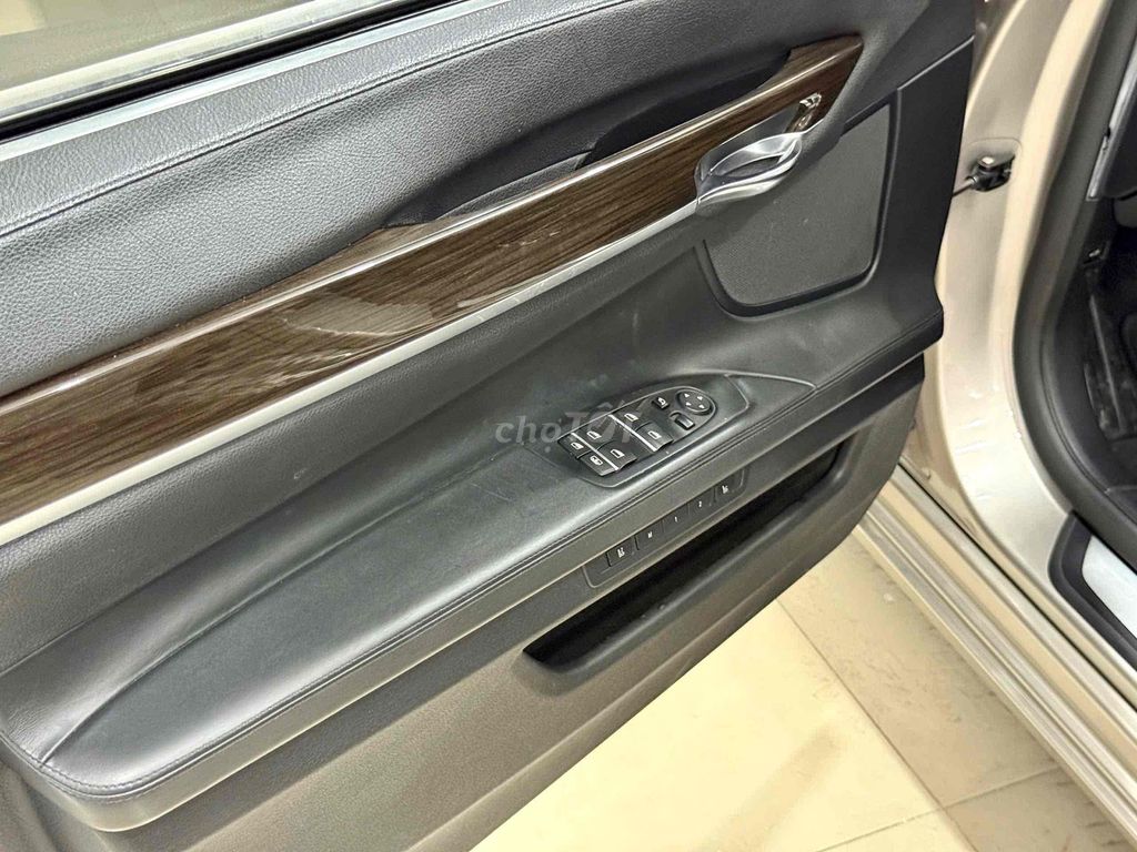 BMW 3 Series 20***0 km. Mua bán Ô tô tại Quận Tân Phú Tp Hồ Chí Minh được đăng bởi Thế Anh hình 7