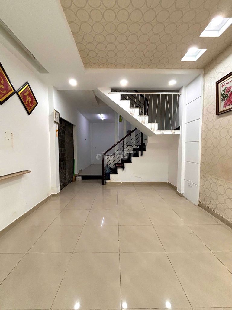 Аренда · 4 комн. · 40 м² · Quận 10, ул. Hẻm 355 Sư Vạn Hạnh