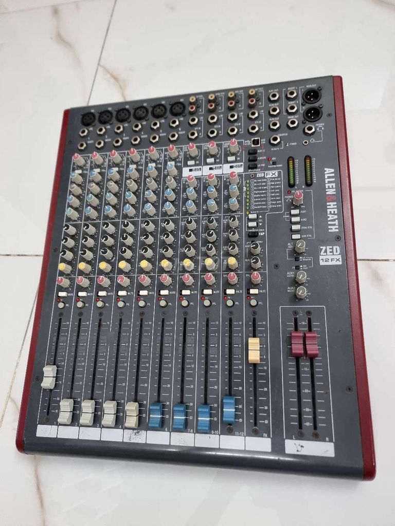 Mixer ALLEN & HEATH ZED12FX chính hãng