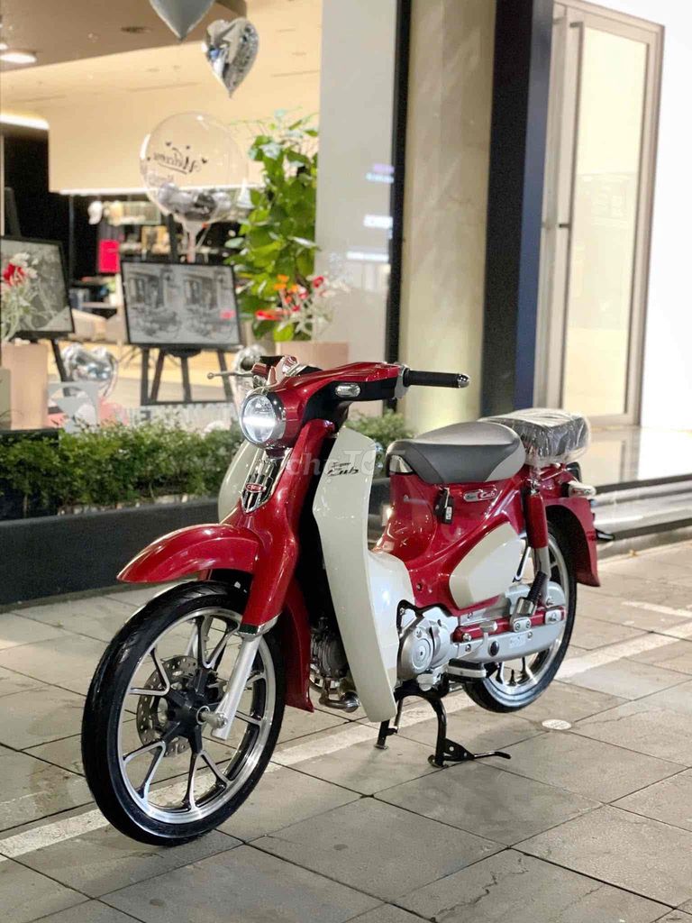 Honda Super Cub C125 Đỏ. Mua bán Xe máy tại Quận Cầu Giấy Hà Nội được đăng bởi Tuấn Việt Motor hình 5