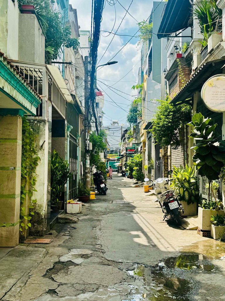 Nhà hẻm 3m, 30m ra mặt tiền, 2 tầng 3.3x13.6m, Đường số 4 P16 Gò Vấp