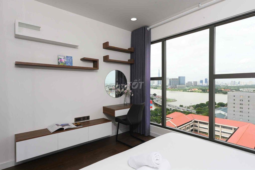 Căn hộ cao cấp view sông 3PN Saigon Royal quận 4