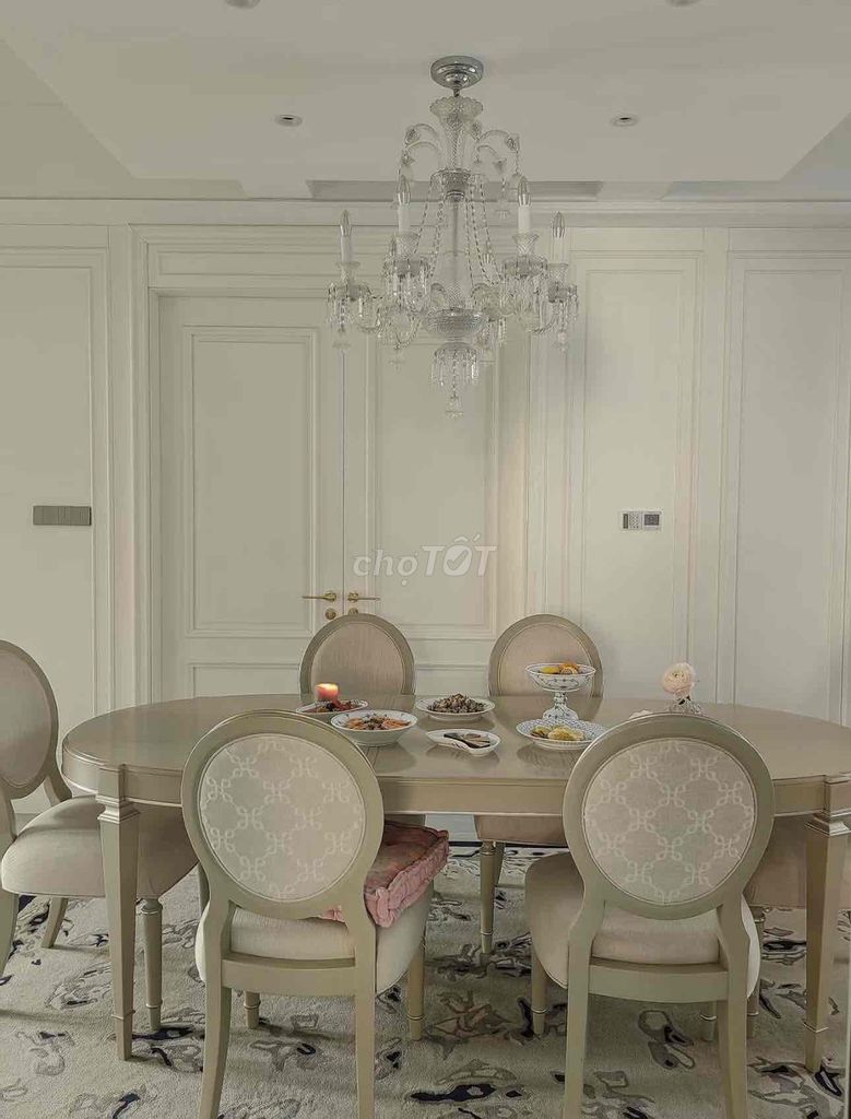 Bộ bàn ăn Gỗ sồi Sâm panh Tân cổ điển Oval 6 ghế. Mua bán Bàn ghế tại Quận Tân Phú Tp Hồ Chí Minh được đăng bởi tuyết võ hình 1