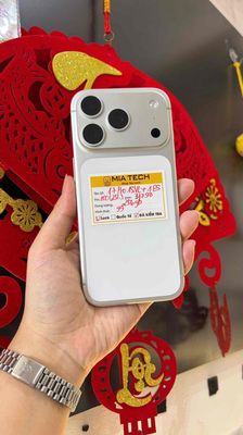 Apple iPhone 17 Pro Lock 256GB Bạc Đã qua sử dụng