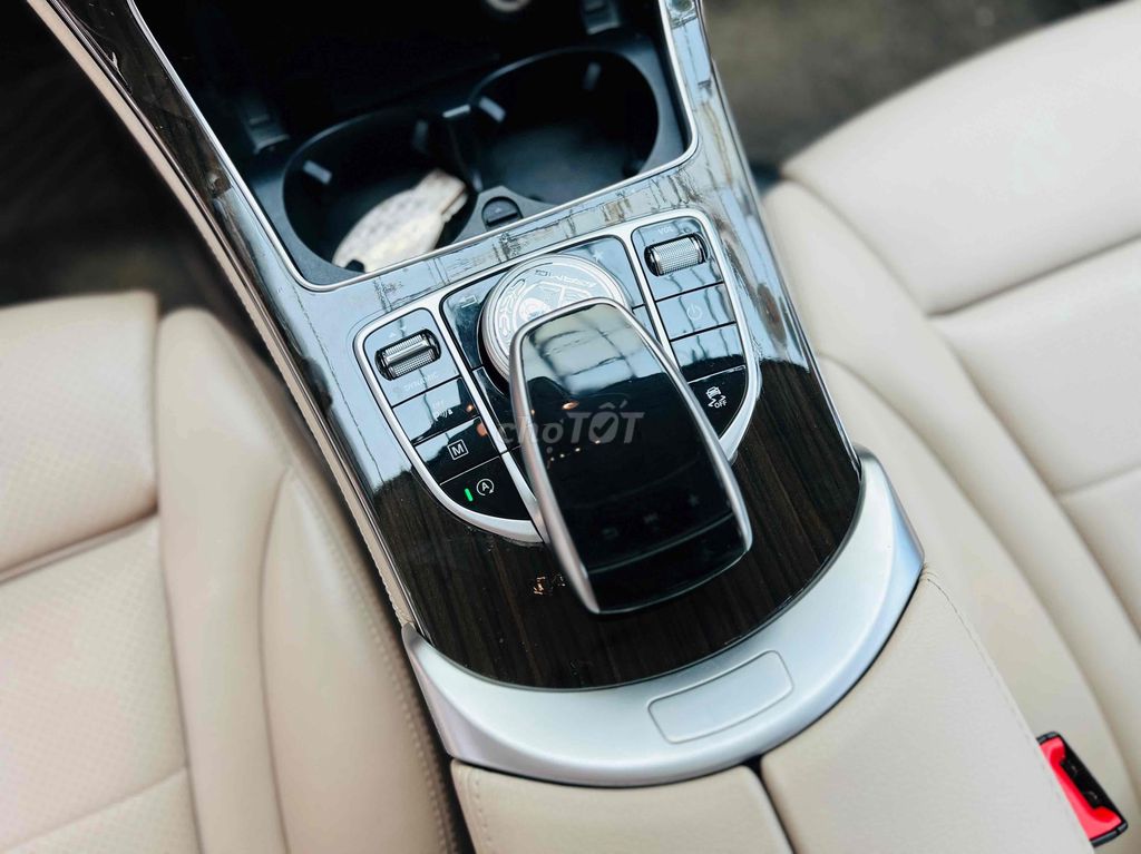 MER GLC200 2018 ĐEN KEM BẢO DƯỠNG FULL HÃNG. Mua bán Ô tô tại Thành phố Thủ Đức Tp Hồ Chí Minh được đăng bởi Phước An hình 13