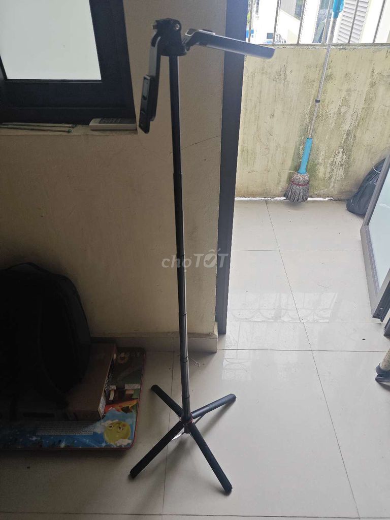 Chân máy ảnh Tripod Đen 1m5. Mua bán Phụ kiện (Màn hình, Chuột...) tại Quận Cầu Giấy Hà Nội được đăng bởi Nam hình 1