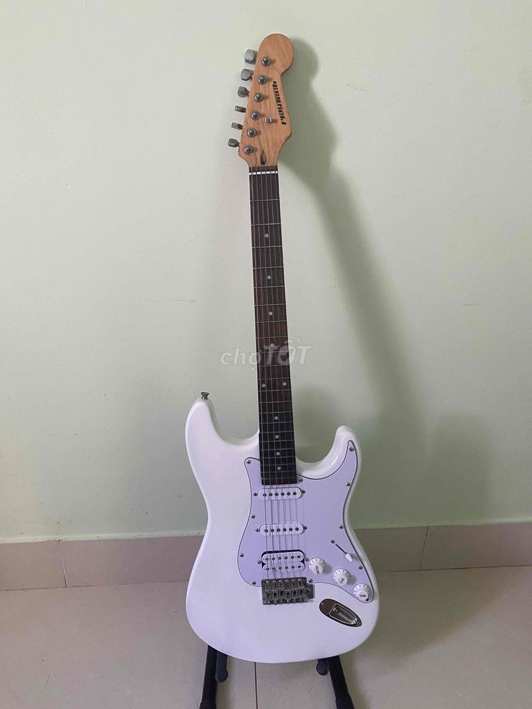Đàn guitar điện Playtech Stratocaster. Mua bán Nhạc cụ tại Thành phố Vũng Tàu Bà Rịa - Vũng Tàu được đăng bởi Nguyễn Văn Trung hình 1