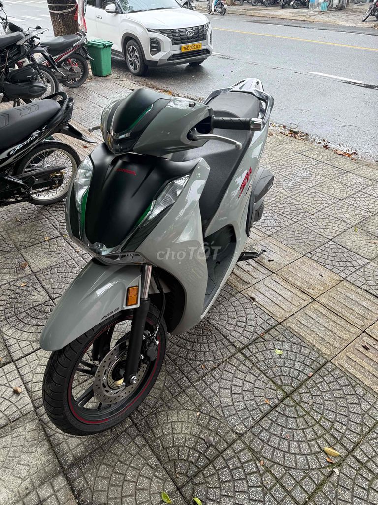 CẦN BÁN SH 350 2.000KM SIÊU CỌP. Mua bán Xe máy tại Quận Hải Châu Đà Nẵng được đăng bởi CHUYÊN BÁN XE LƯỚT hình 6