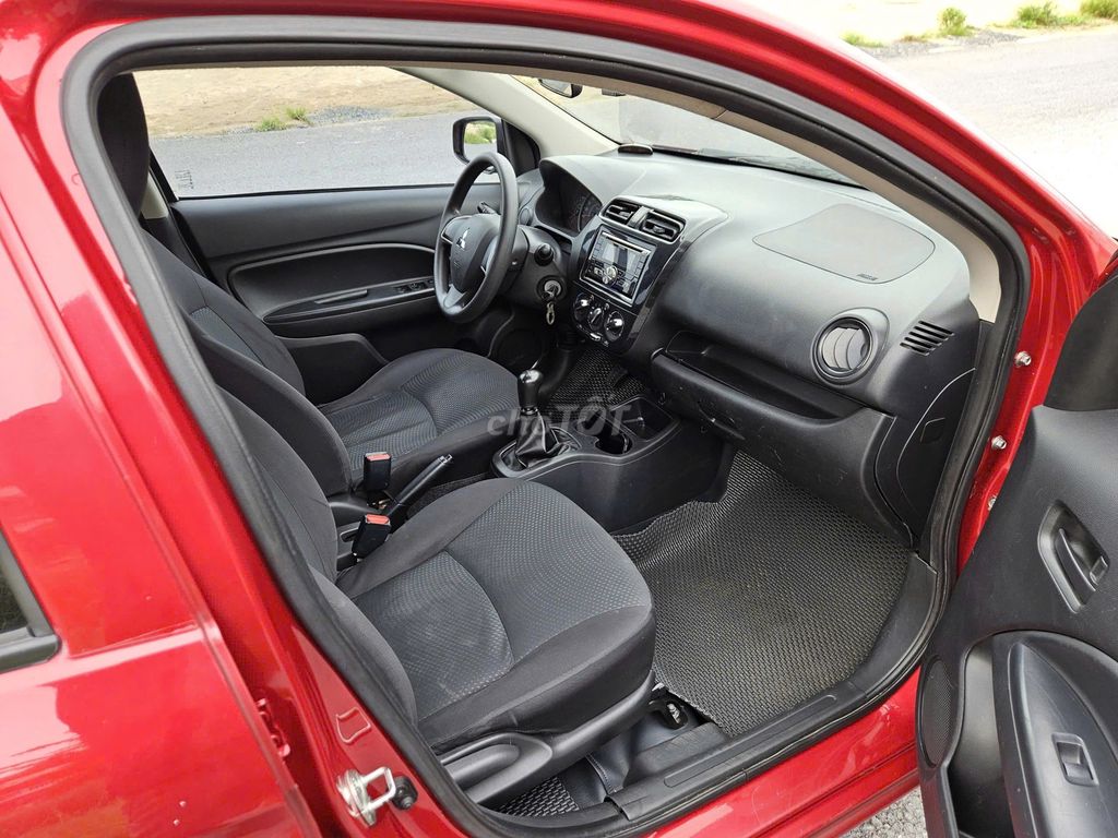 Mitsubishi Attrage 2019 đki 2020 số sàn màu đỏ. Mua bán Ô tô tại Quận 12 Tp Hồ Chí Minh được đăng bởi Huy 702 hình 7